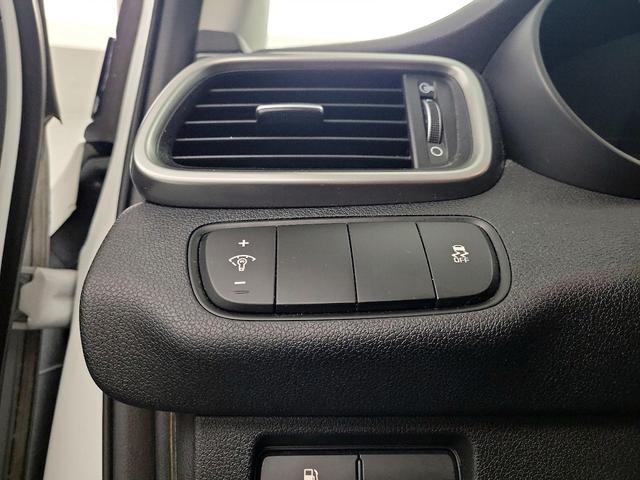 Photo of 2017 White Kia Sorento