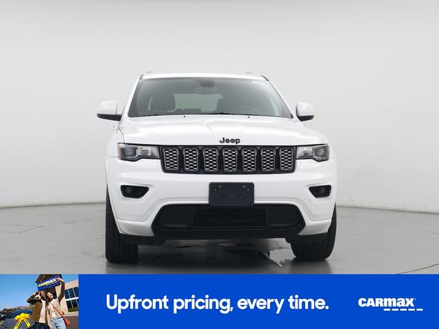 Photo of 2020 White Jeep Grand Cherokee