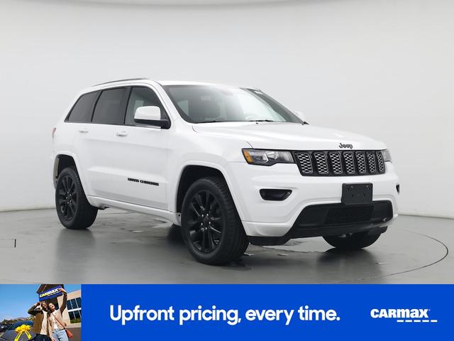 Photo of 2020 White Jeep Grand Cherokee