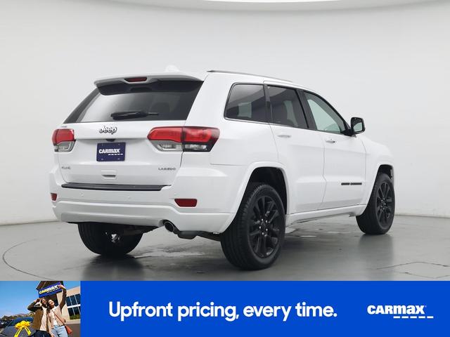 Photo of 2020 White Jeep Grand Cherokee