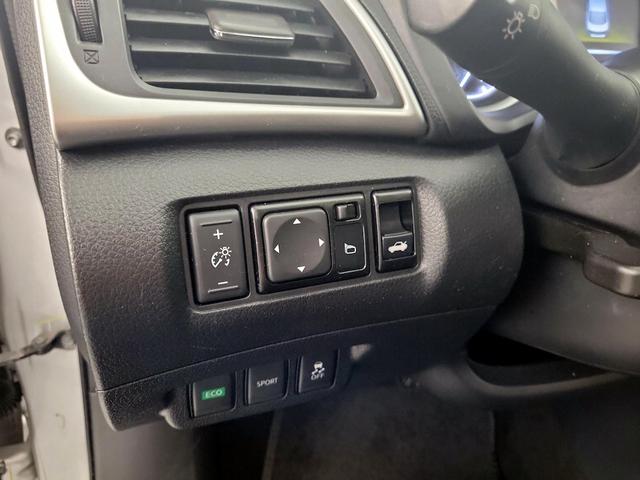 Photo of 2018 Silver Nissan Sentra