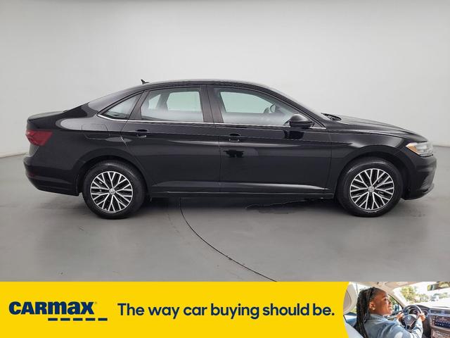 Photo of 2021 Black Volkswagen Jetta