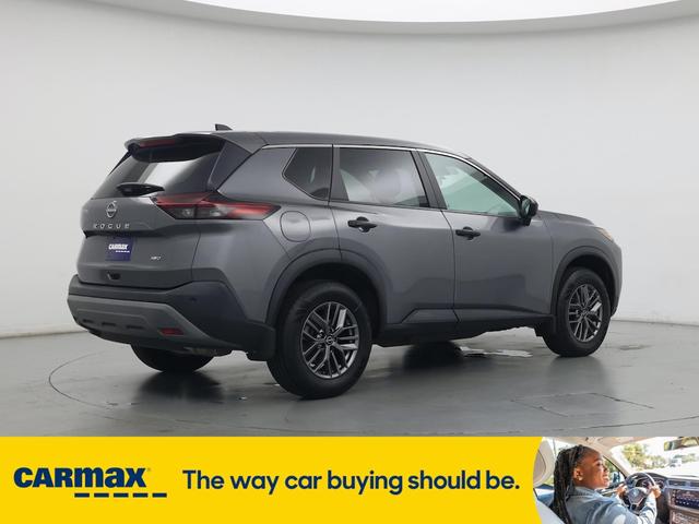 Photo of 2022 Gray Nissan Rogue