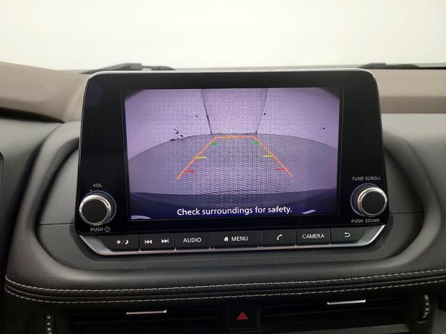 Photo of 2022 Gray Nissan Rogue