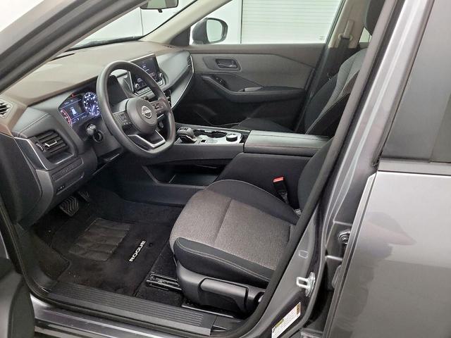 Photo of 2022 Gray Nissan Rogue