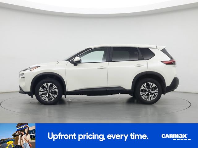 Photo of 2023 White Nissan Rogue