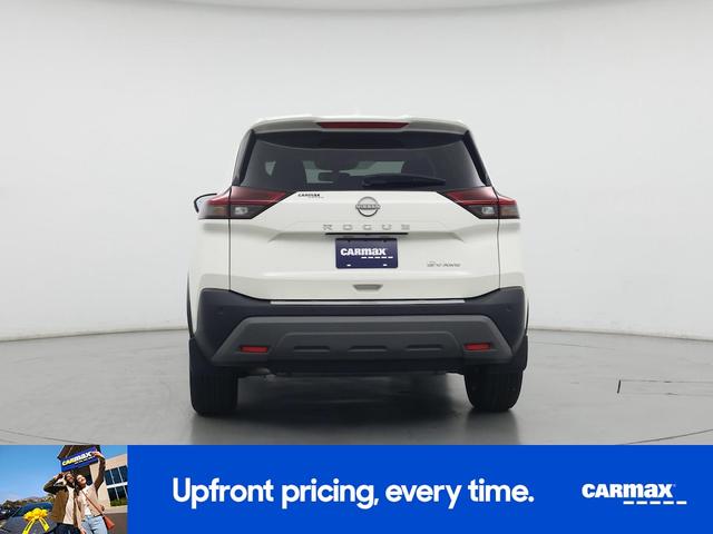 Photo of 2023 White Nissan Rogue