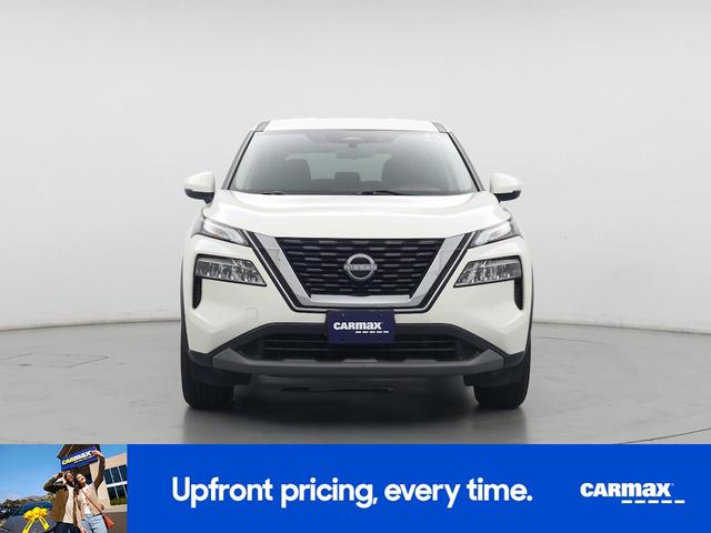 Photo of 2023 White Nissan Rogue