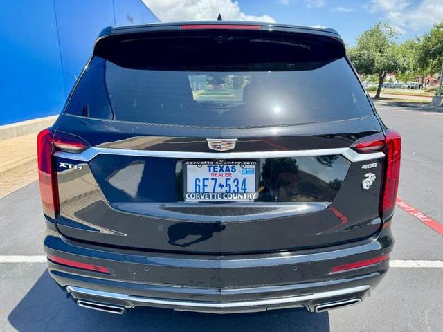 Photo of 2020 Stellar Black Metallic Cadillac XT6