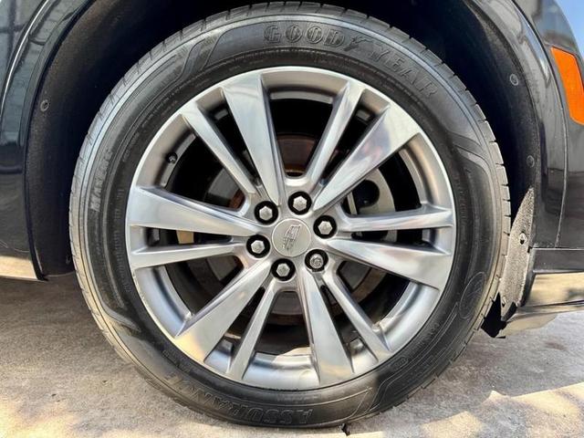 Photo of 2020 Stellar Black Metallic Cadillac XT6