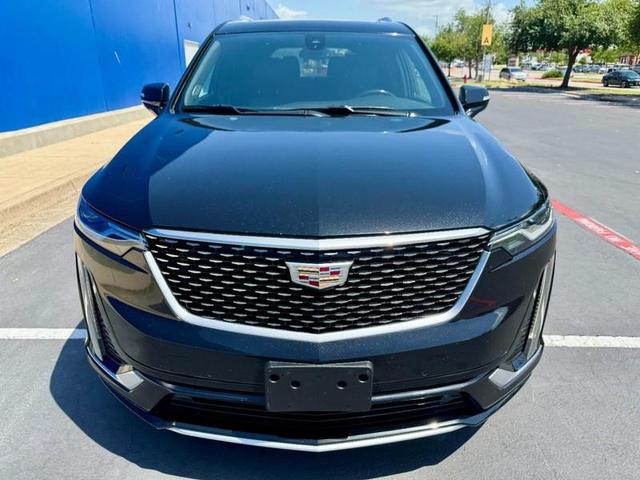 Photo of 2020 Stellar Black Metallic Cadillac XT6