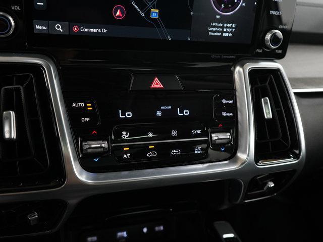 Photo of 2022 Ebony Black Kia Sorento