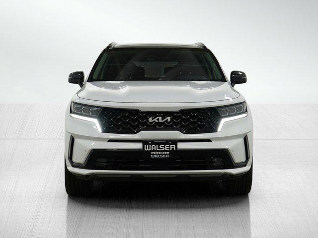 Photo of 2022 Ebony Black Kia Sorento