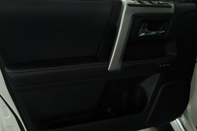 Photo of 2020 Blizzard Pearl Toyota 4Runner