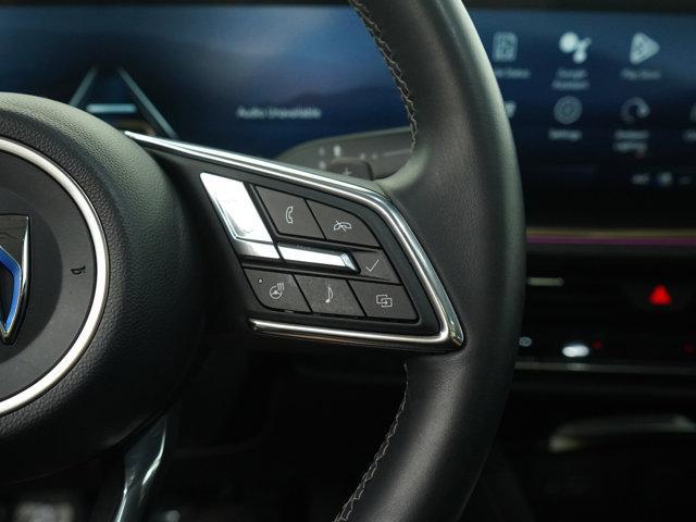 Photo of 2024 White Frost Tricoat Buick Envision