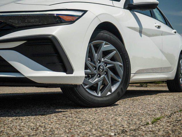 Photo of 2025 Serenity White Hyundai ELANTRA HEV