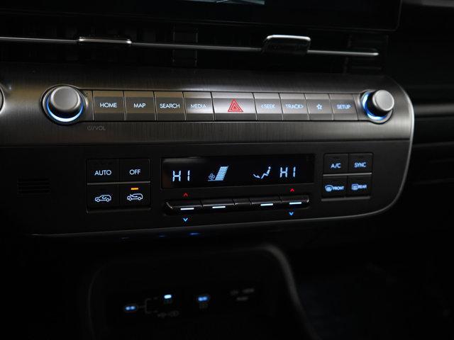 Photo of 2025 Abyss Black Pearl Hyundai KONA