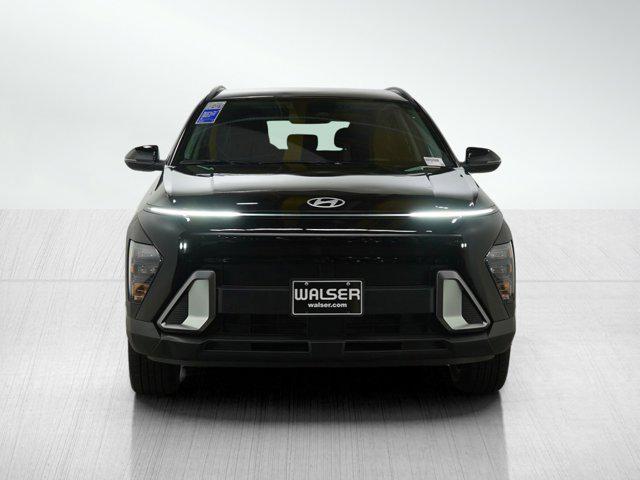 Photo of 2025 Abyss Black Pearl Hyundai KONA
