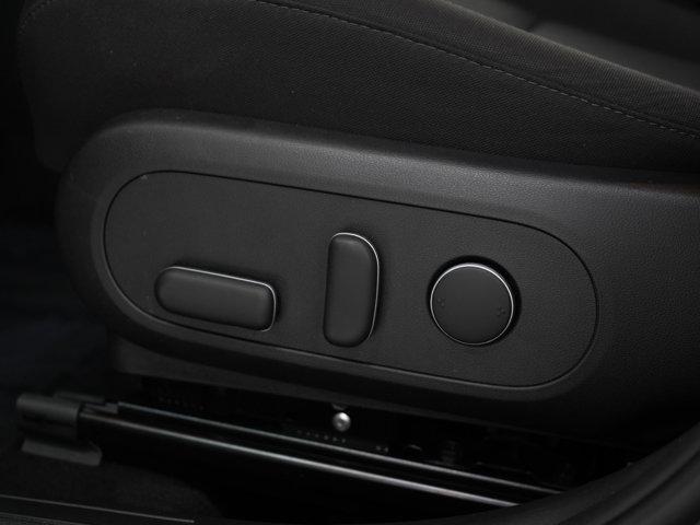 Photo of 2025 Abyss Black Pearl Hyundai KONA