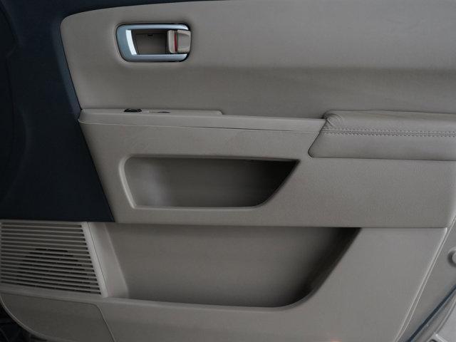 Photo of 2009 Gold Honda Pilot