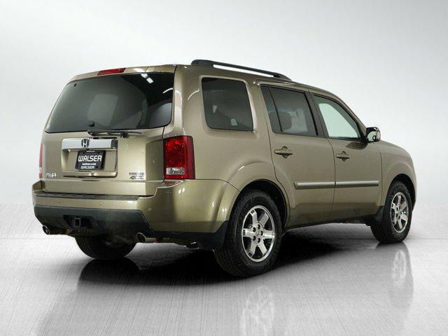 Photo of 2009 Gold Honda Pilot