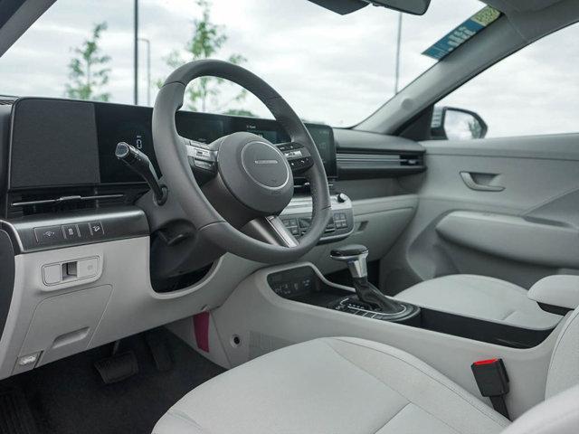 Photo of 2025 Atlas White Hyundai KONA