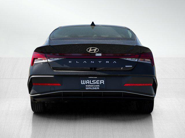 Photo of 2025 Abyss Black Hyundai ELANTRA HEV