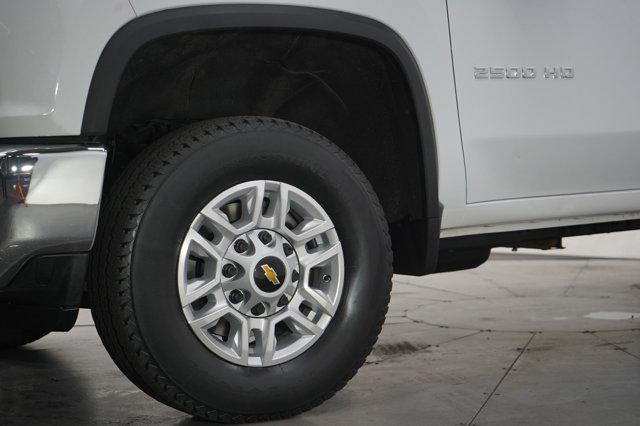 Photo of 2021 Summit White Chevrolet Silverado 2500