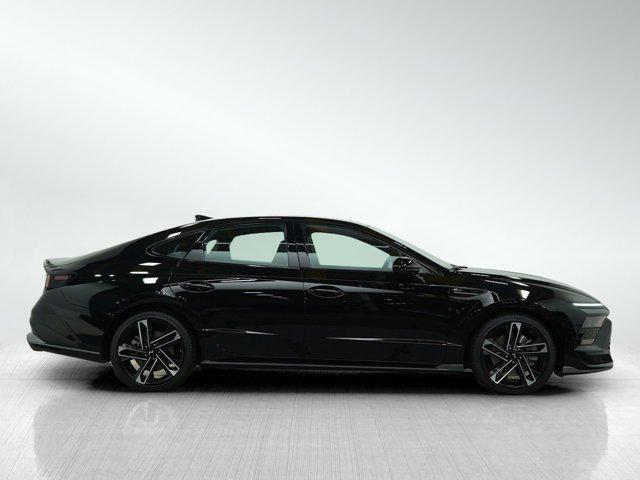 Photo of 2024 Onyx Black Hyundai SONATA