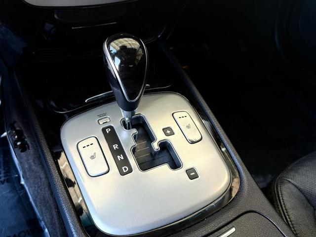 Photo of 2012 Silver Hyundai Genesis