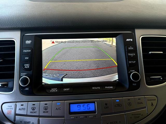 Photo of 2012 Silver Hyundai Genesis