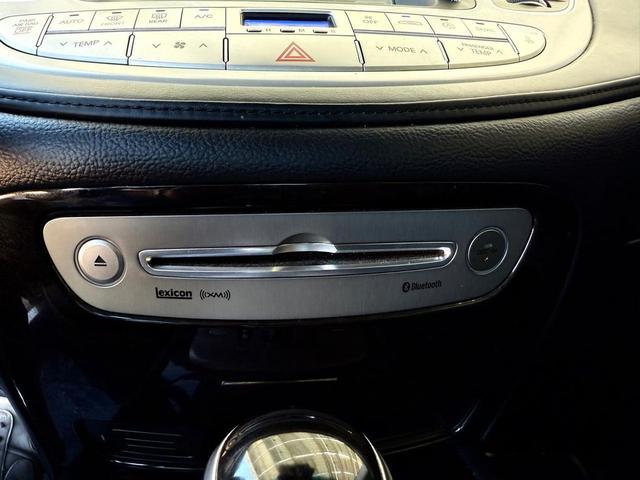 Photo of 2012 Silver Hyundai Genesis