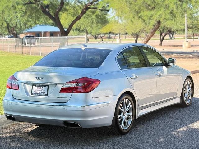 Photo of 2012 Silver Hyundai Genesis