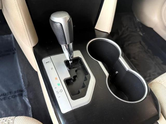 Photo of 2014 White Toyota Camry