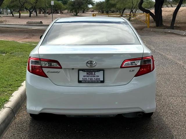 Photo of 2014 White Toyota Camry