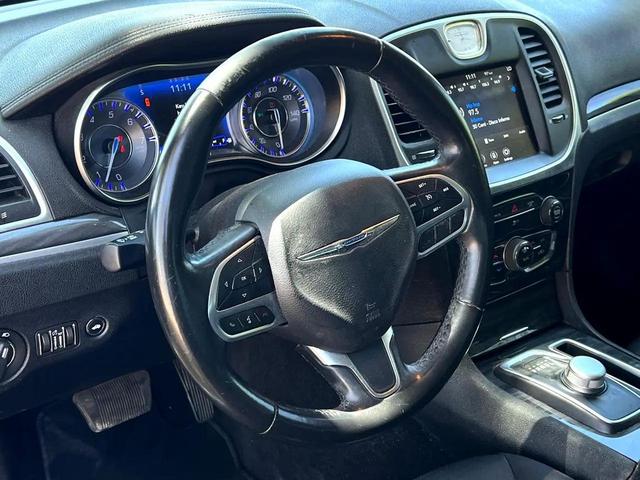 Photo of 2020 White Chrysler 300