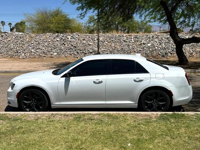 Photo of 2020 White Chrysler 300