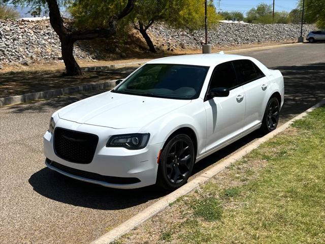 2020 Chrysler 300