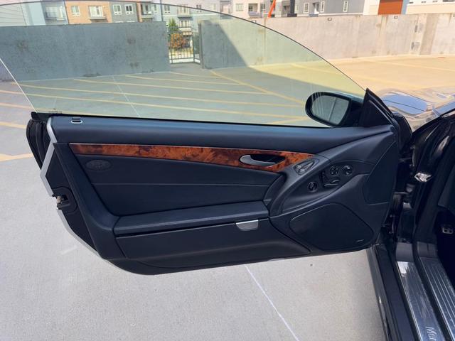 Photo of 2007 BLACK Mercedes-Benz SL-Class