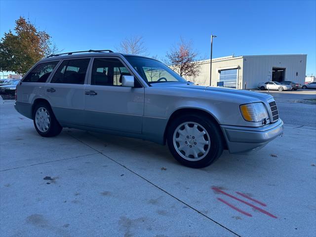 1995 Mercedes-Benz E-Class