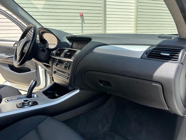 Photo of 2013 Alpine White BMW X3