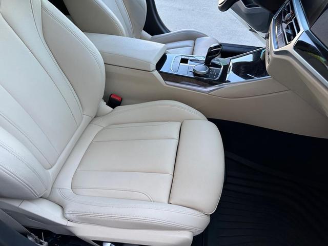 Photo of 2019 WHITE BMW 330