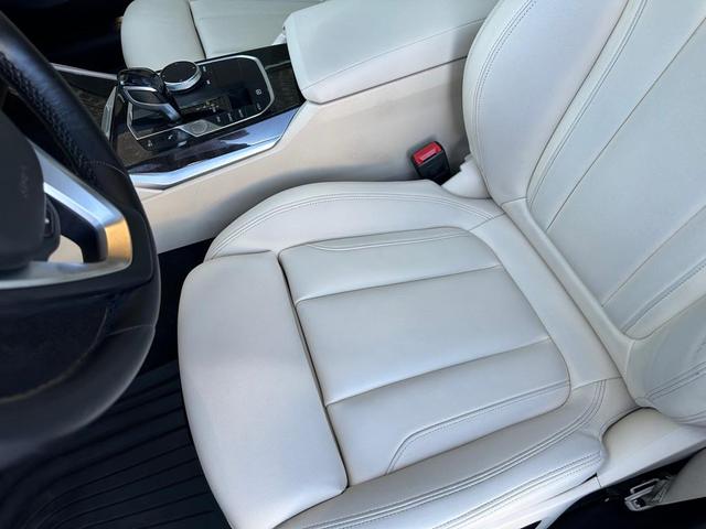 Photo of 2019 WHITE BMW 330