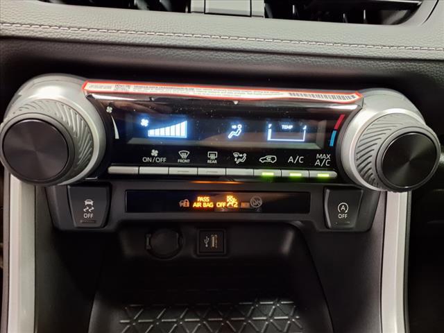 Photo of 2025 Ice Cap Toyota RAV4