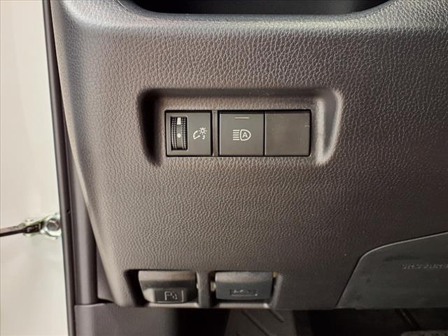 Photo of 2025 Ice Cap Toyota RAV4