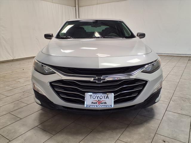 Photo of 2020 Silver Ice Metallic Chevrolet Malibu