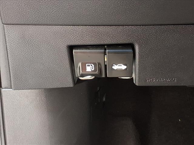 Photo of 2024 Super Black Nissan Kicks