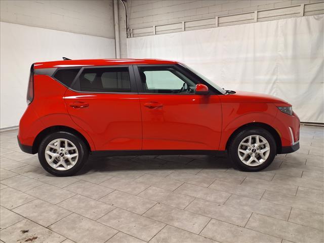Photo of 2024 Inferno Red Kia Soul