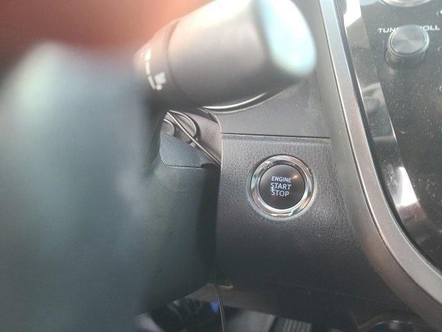 Photo of 2019 Wind Chill Pearl Toyota Camry