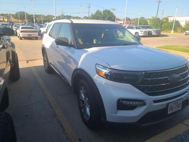Photo of 2020 Oxford White Ford Explorer